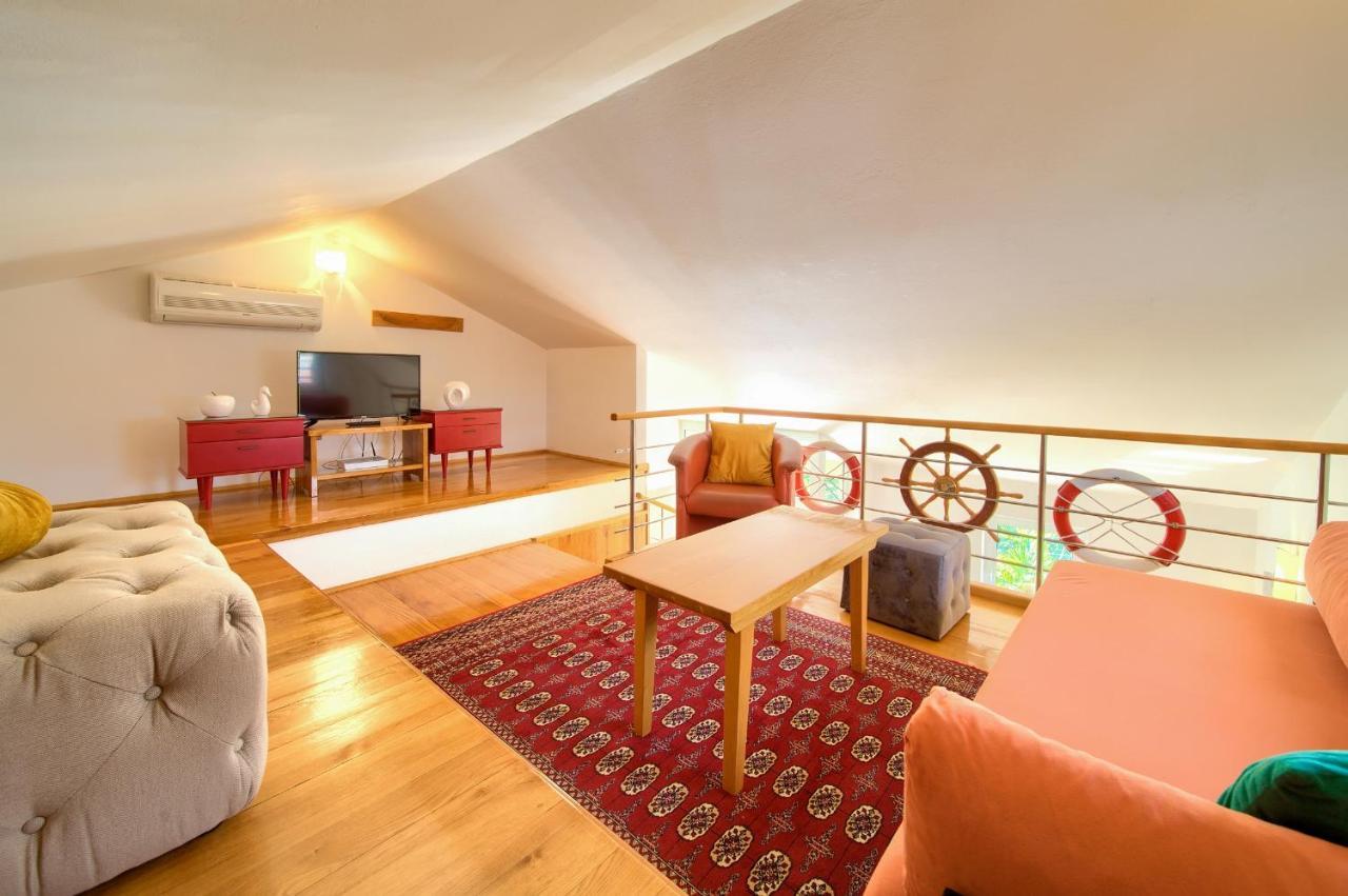 Apartments Adria Danka Кърк Екстериор снимка
