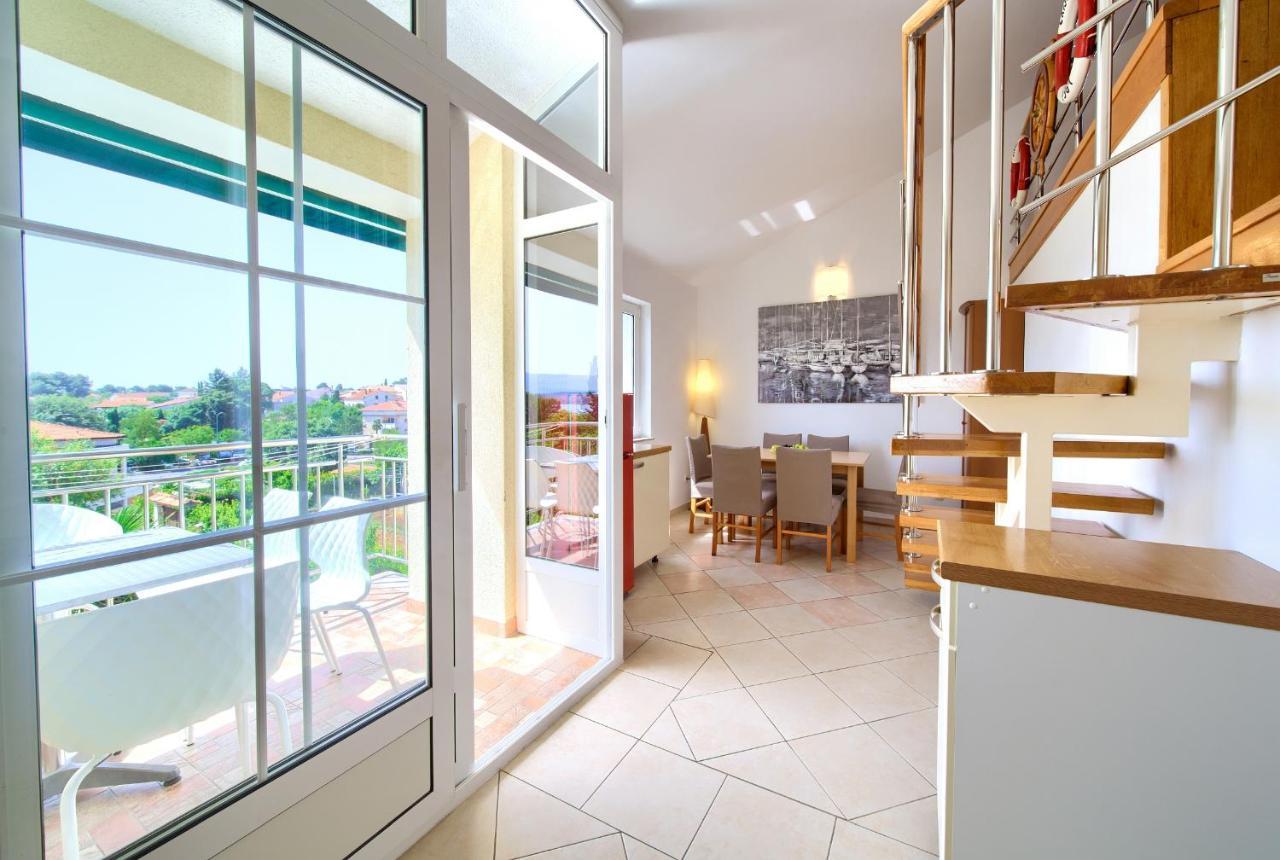 Apartments Adria Danka Кърк Екстериор снимка