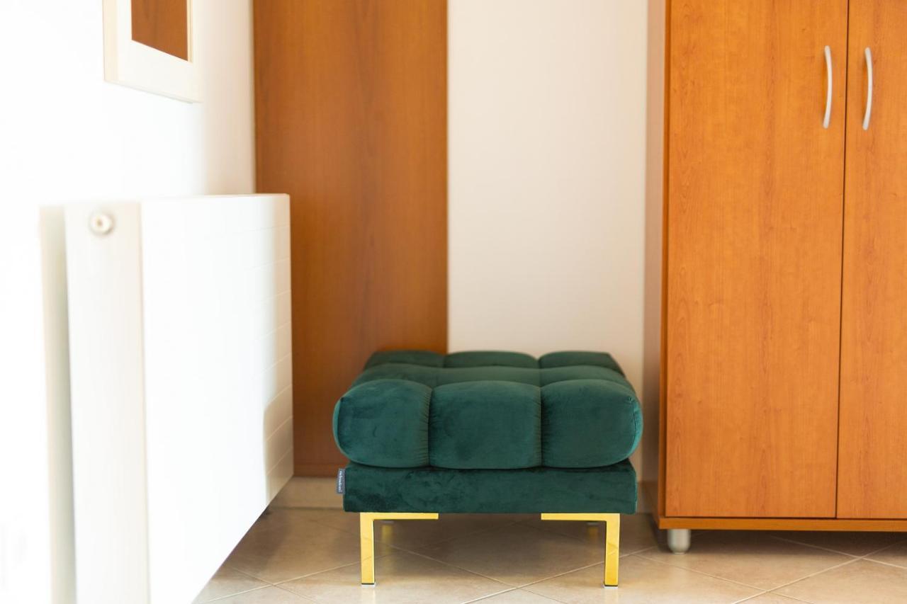 Apartments Adria Danka Кърк Екстериор снимка